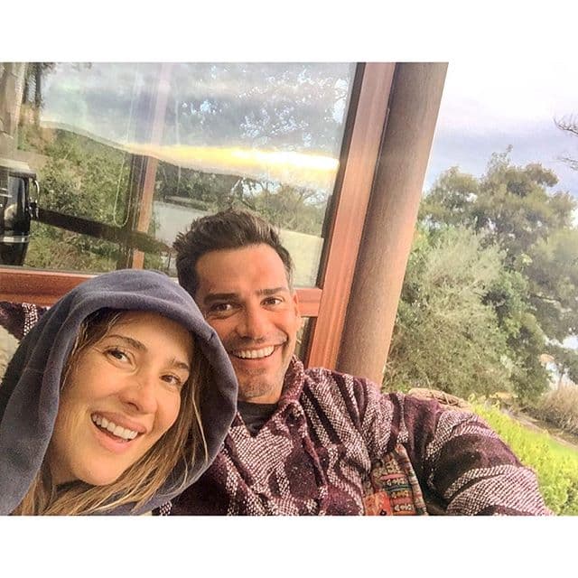 Pero ¿cuál es el secreto de este matrimonio? En repetidas ocasiones los medios de comunicación le han hecho la pregunta a Cristián, a lo que él siempre responde que el secreto es que su esposa lo ha soportado todo este tiempo.