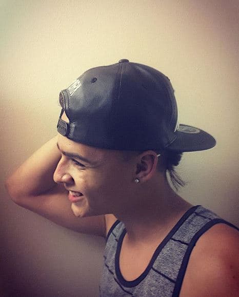 Brian pudo superar un poco sus nervios cuando cantó en su audición, pero sabe que debe mejorar para no cometer errores.