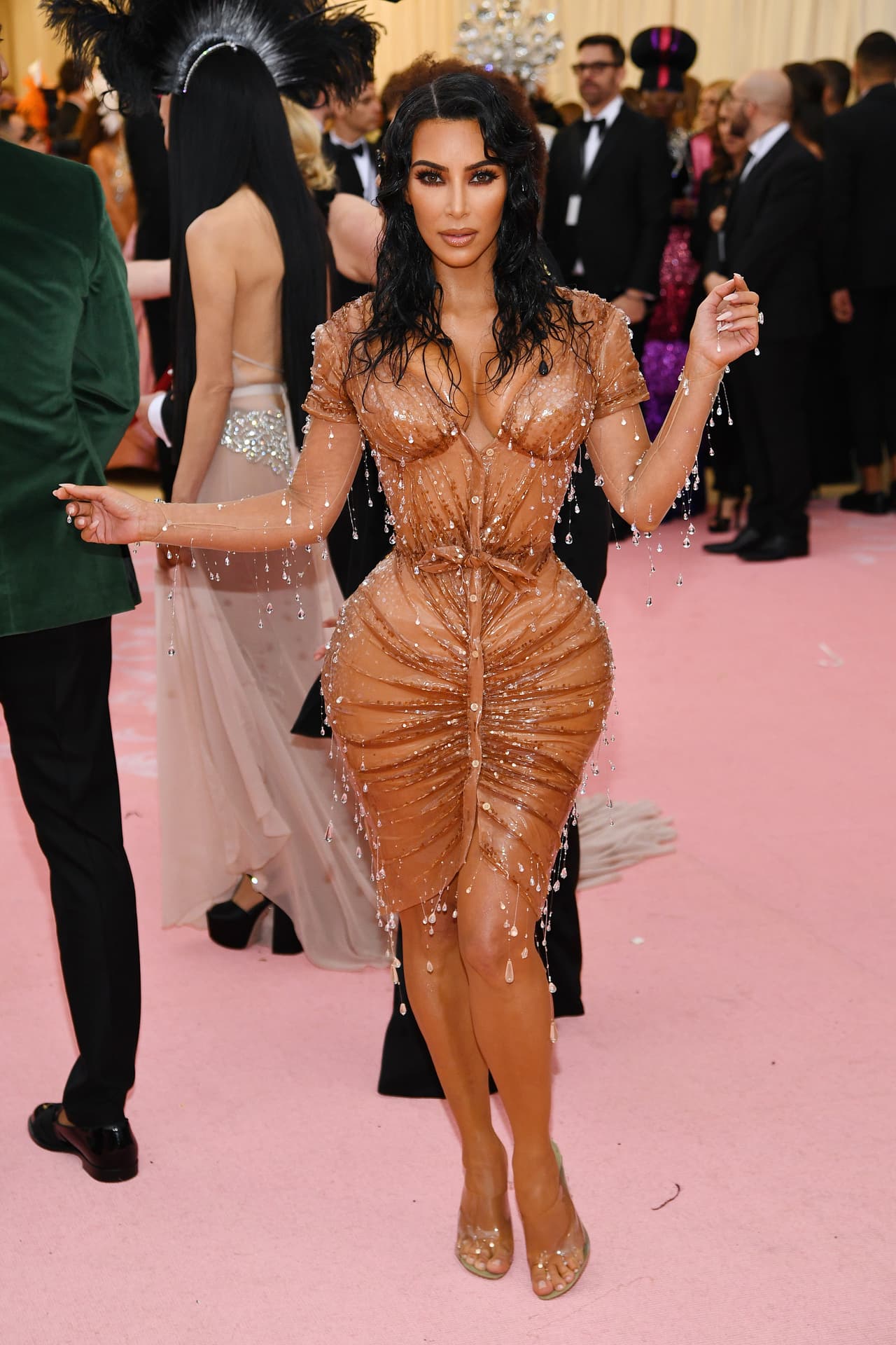 Detalles del vestido de Thierry Mugler Kim Kardashian West en la Met Gala 2019 bajo el tema 'Camp'.