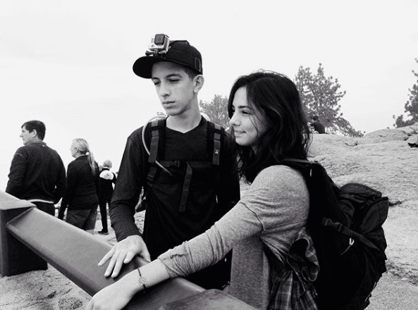 De acuerdo con Carina Ricco, 
<b>Luca estudia música y su sueño </b>es tener su propio grupo. Además de que el jovencito es quien tiene más gestos de Eduardo Palomo.