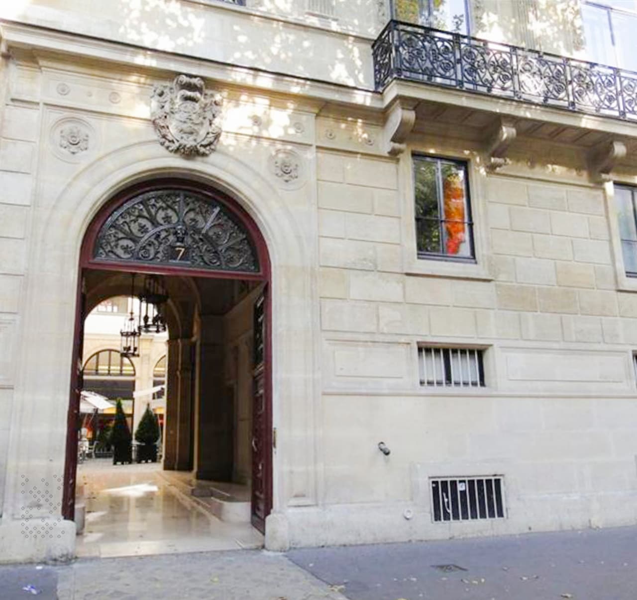 Entre sus huéspedes habituales se encuentran Madonna, Leonardo DiCaprio y las Kardashian.