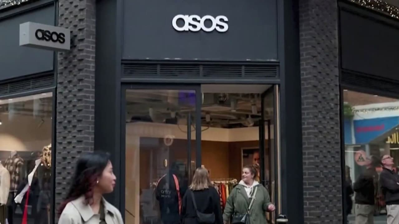 ASOS, empresa británica de moda, investiga un presunto ciberataque; la noticia impacta sus acciones