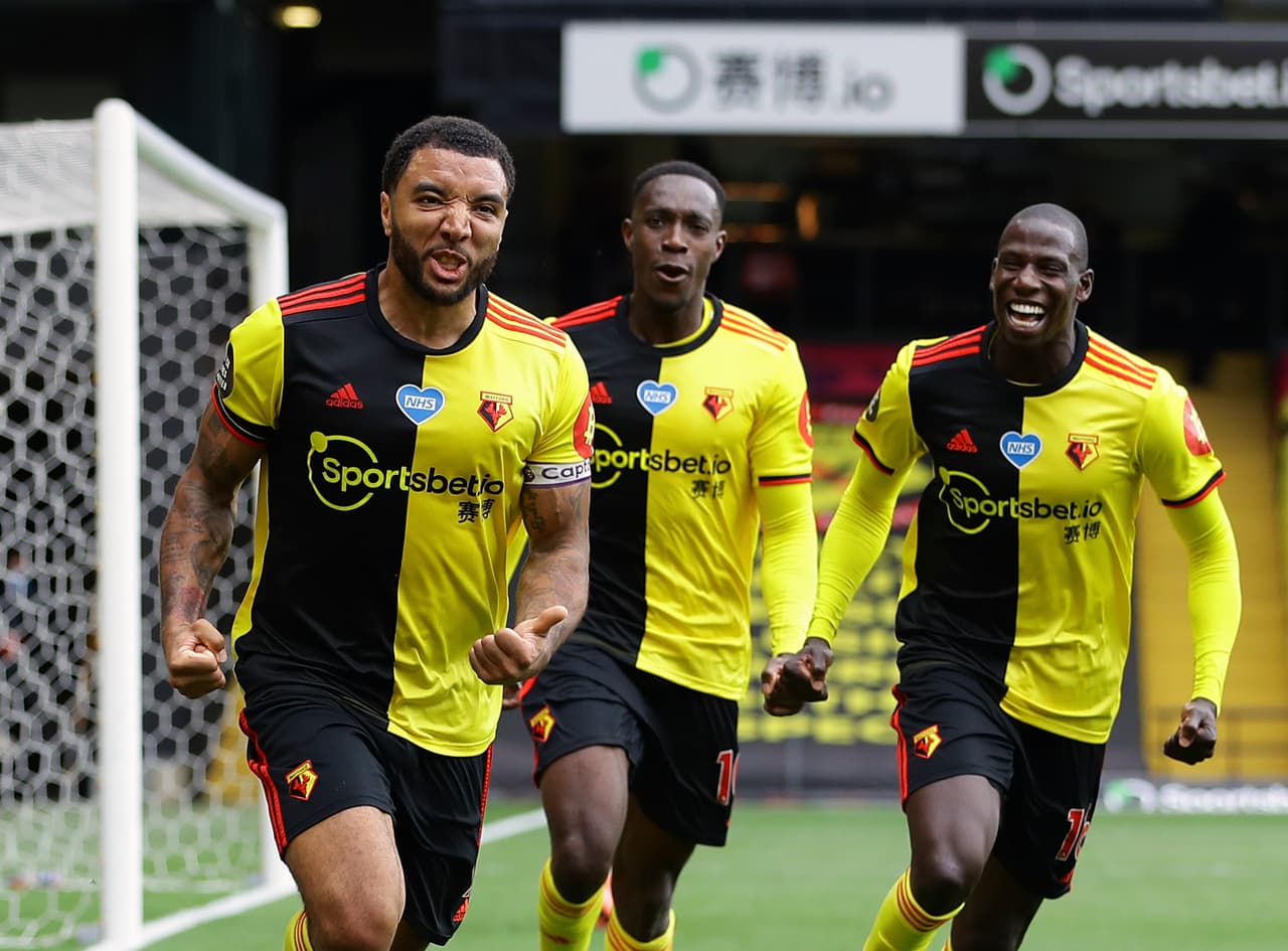 Watford 2-1 Newcastle | Dwight Gayle (23’) abrió el marcador para los visitantes. Troy Deeney (52’, 82’) marcó dos goles de tiro penal para darle vuelta al partido.