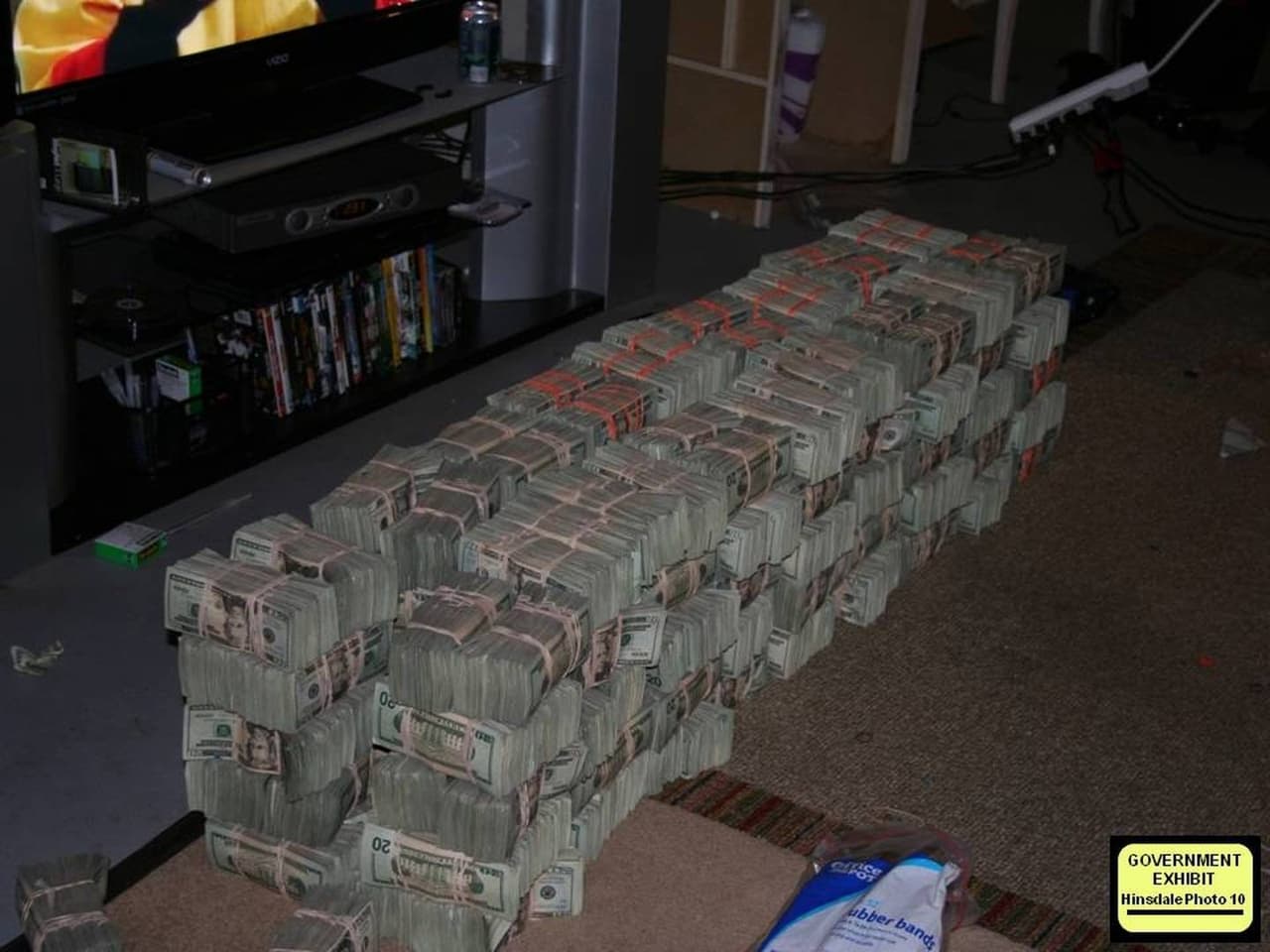 Dinero en efectivo incautado a la organización criminal de los gemelos Flores.