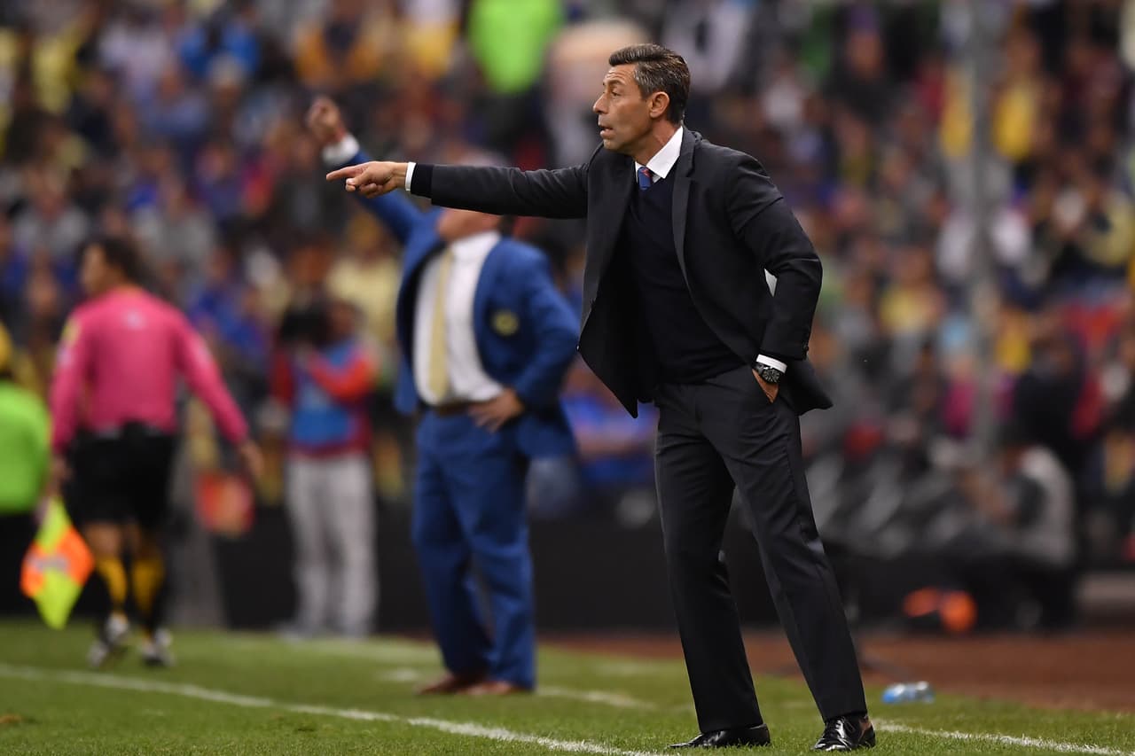 El técnico portugués Pedro Caixinha logró que América no impusiera condiciones como local y que su Cruz Azul lo controlara.