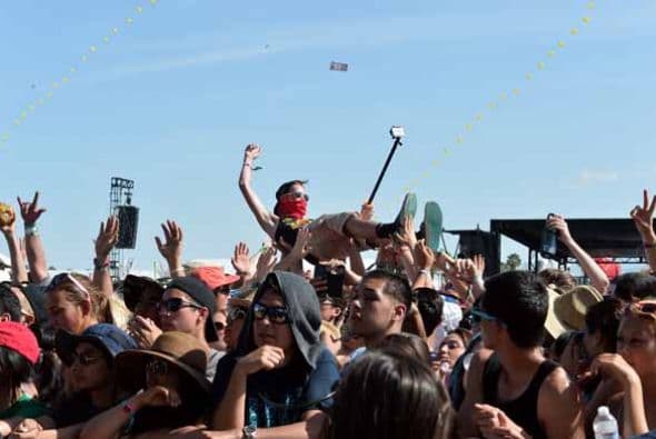 El festival de Coachella cerró su edición 2014 con los más divertidos estilos y hasta con tono tradicional y espiritual. Esta galería lo demuestra desde conejos de pascua, súper héroes y hasta celebridades irreconocibles. ¿Quieres ver más?: Las fotos que no te puedes perder