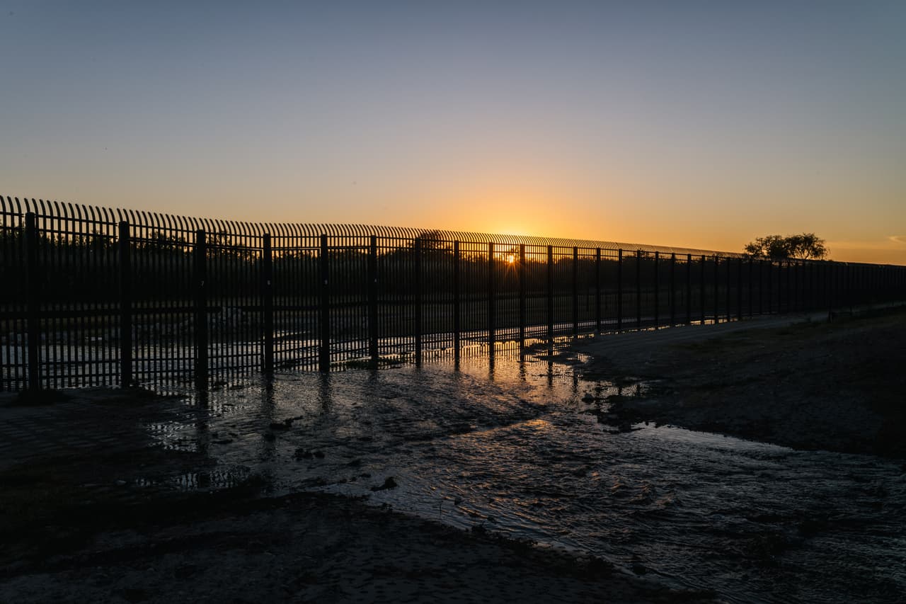 Niño inmigrante de cuatro años fallece poco después de cruzar la frontera