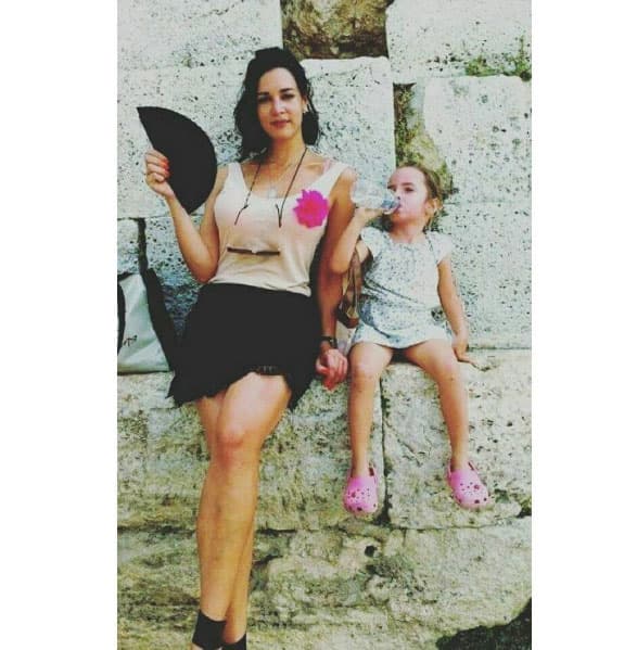 Los asaltantes los asesinaron a balazos e hirieron a su hija de cinco años.