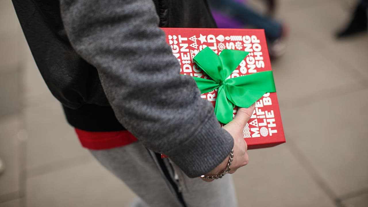 Sigue estos consejos y evita ser víctima de estafas o robos durante las compras de fin de año