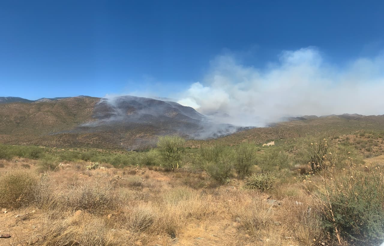 Se prevén temperaturas sumamente altas en el valle mientras arde el incendio Bumblebee
<br>en la región. Tome sus precauciones y manténgase bien hidratado por el mercurio podría llegar hasta los 110°F en Arizona. 
<br>