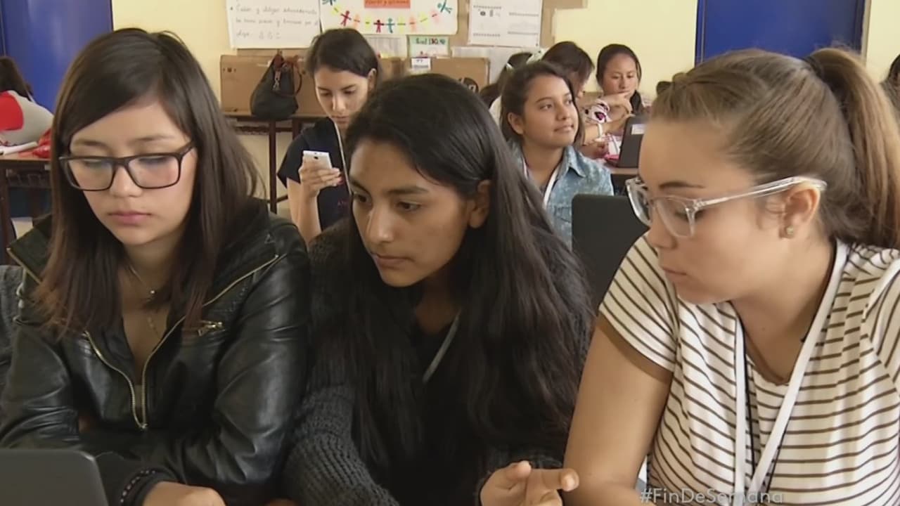 Campamento de verano motiva a jóvenes hispanas a estudiar ciencias