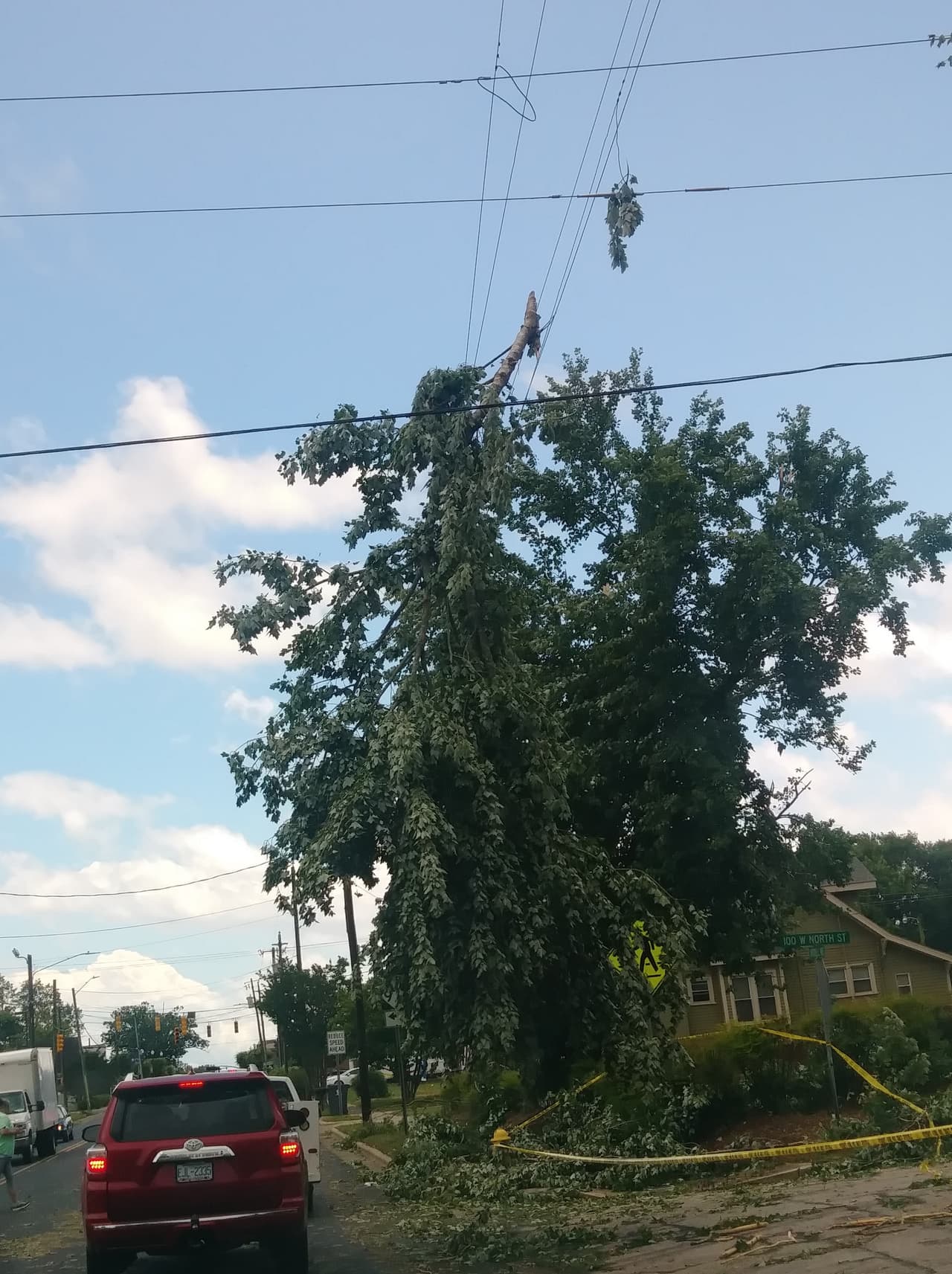 Confirman paso de tornado en Zebulon