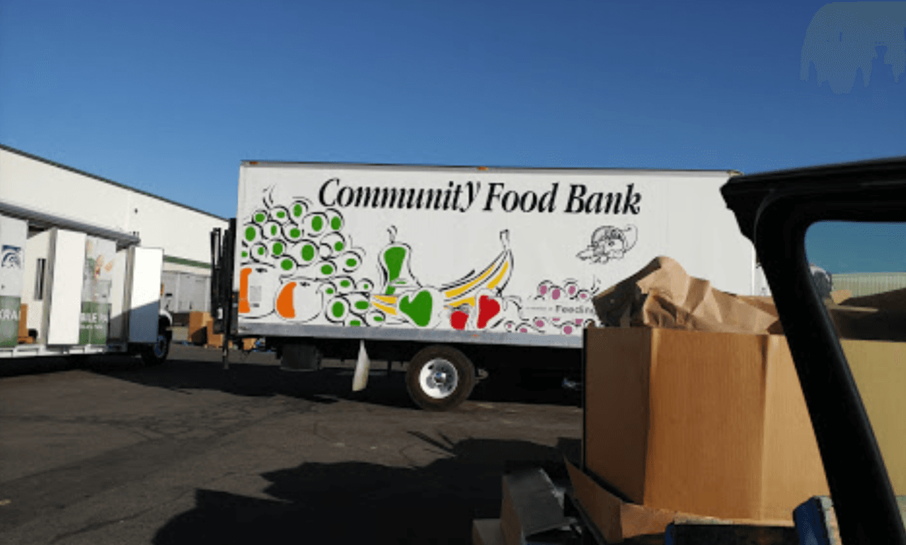 <b>Central California Food Bank</b>
<br>Locación: 4010 E Amendola Dr, Fresno.
<br>Teléfono: 559-237-3663