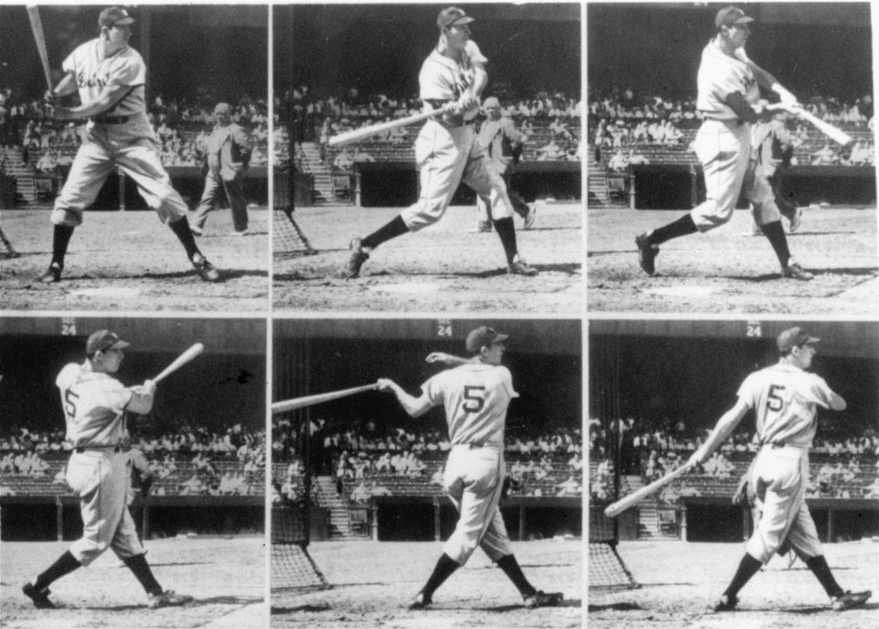 El Yankee más famoso de todos fue Babe Ruth, responsable de la construcción del estadio. Se benefició enormemente debido a sus dimensiones, pues se adaptaban a bateadores zurdos.