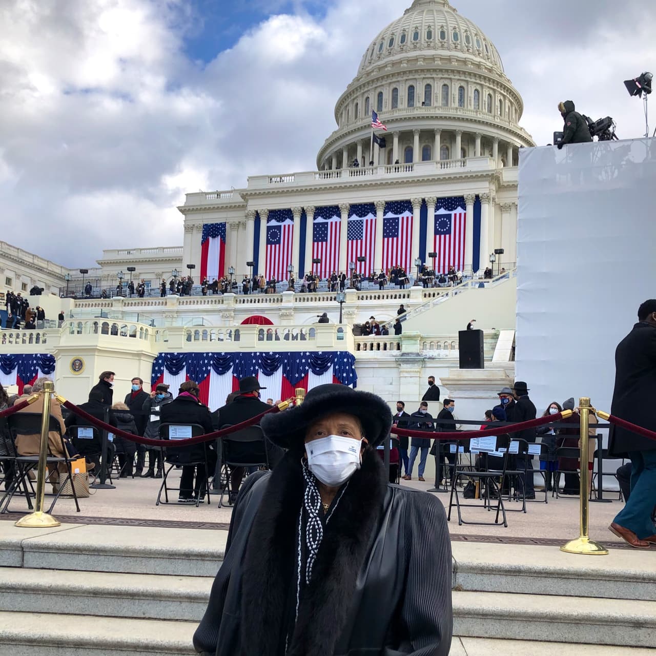 "Bendecida y honrada de estar aquí en este día histórico", dijo Alma S. Adams, representante del Distrito 12 de Carolina del Norte.