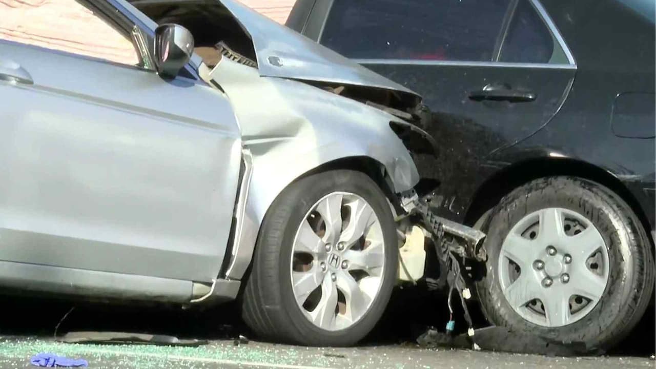 Accidente en el sur de Los Ángeles deja al menos siete heridos; un bombero estaría entre los lesionados