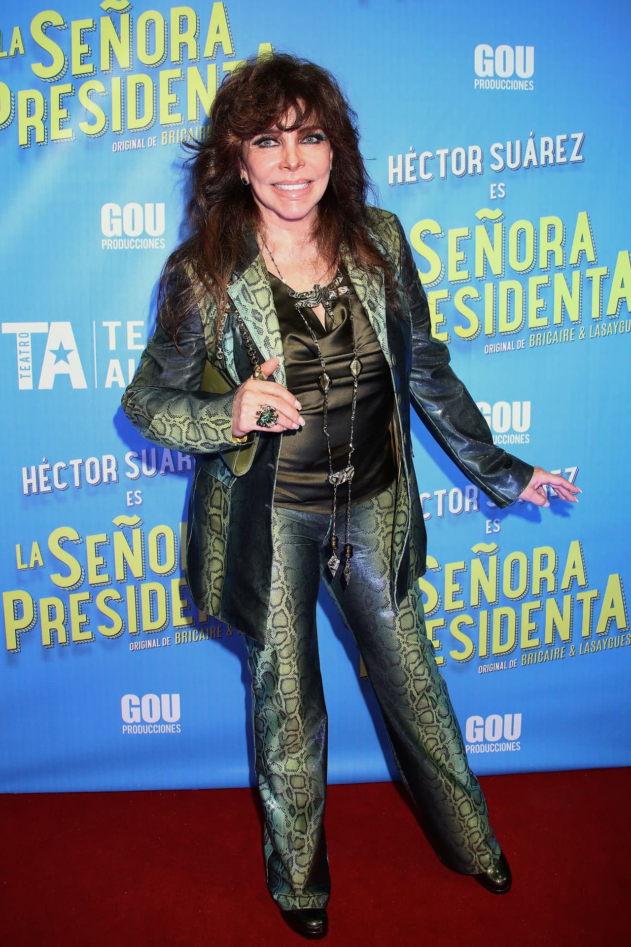 Lo anterior lo confesó durante una entrevista que otorgó a la periodista mexicana Pati Chapoy, a quien le hizo saber su decisión después de que conociera el giro que los escritores le querían dar a su personaje, lo cual no fue de su agrado, pues restaban protagonismo al personaje.