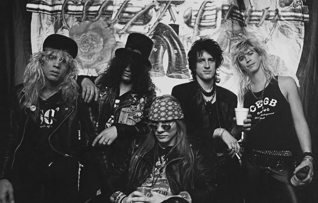 En Los Ángeles, California se formaba la banda de rock 'Guns N' Roses'.