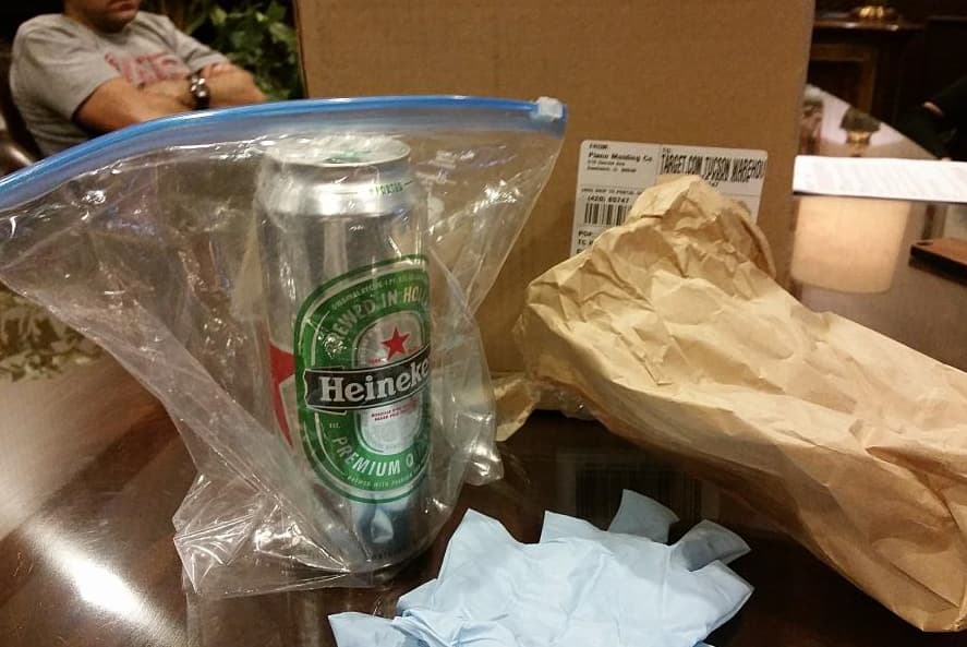 El incidente ocurrió en agosto de 2015, según afirma la queja formal.