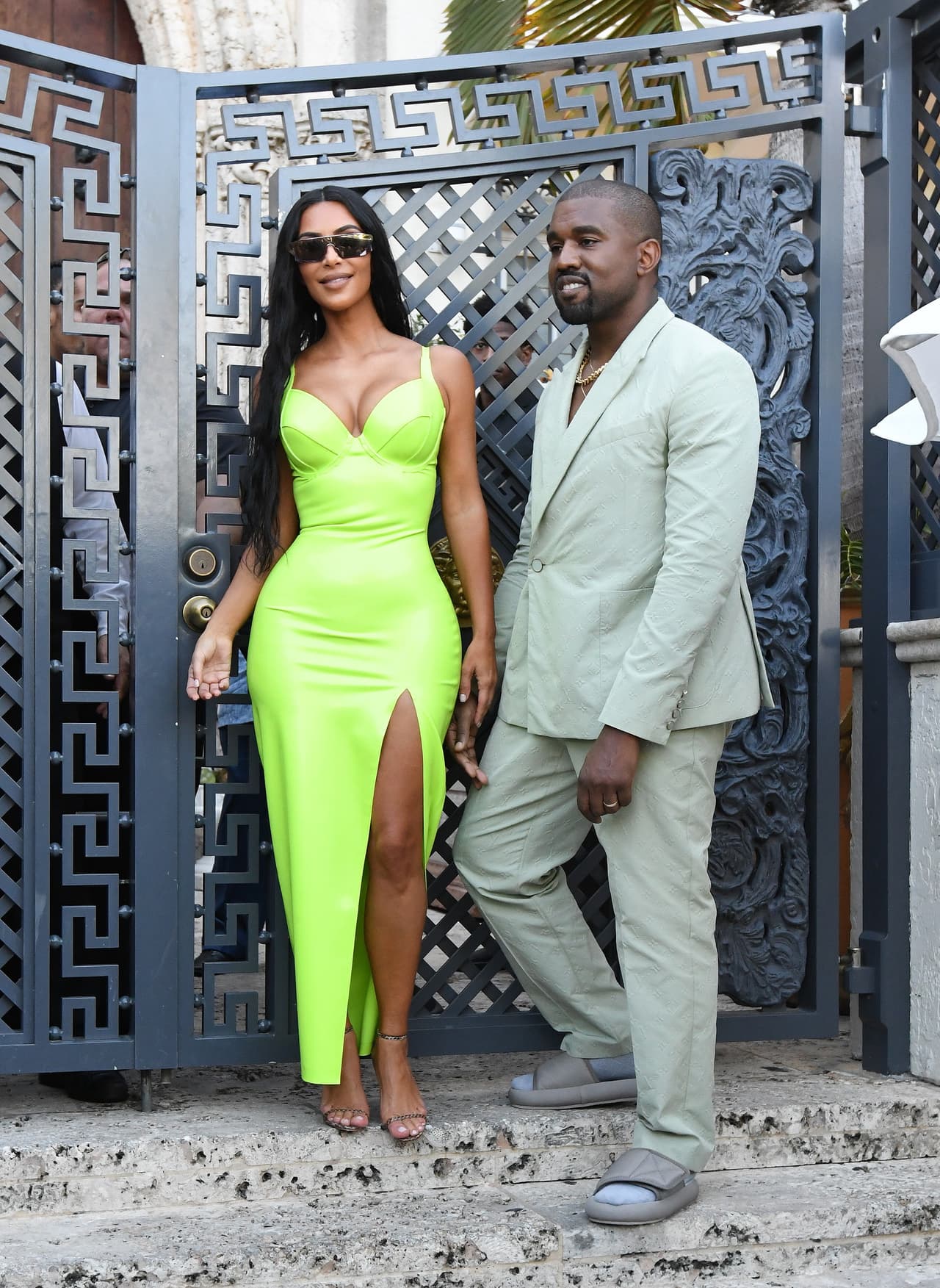 De acuerdo con 
<a href="https://www.tmz.com/2020/08/03/kim-kardashian-kanye-west-trying-to-work-out-issues-marriage-family-trip/" target="_blank">TMZ</a>, las celebridades eligieron un entorno en el que no tuvieran que preocuparse por escapar de los fotógrafos.