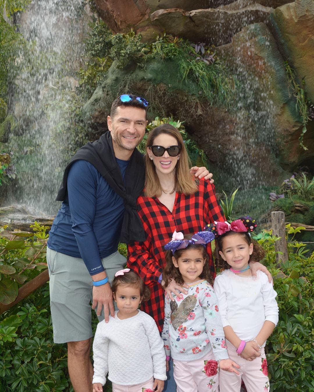 <b><a href="https://www.univision.com/famosos/en-la-manana-con-jacky-bracamontes-y-en-las-tardes-con-martin-fuentes-la-doble-rutina-de-la-segunda-de-sus-hijas-video" target="_blank">"Es la peor maestra que he conocido"</a></b>, contó.
<br>