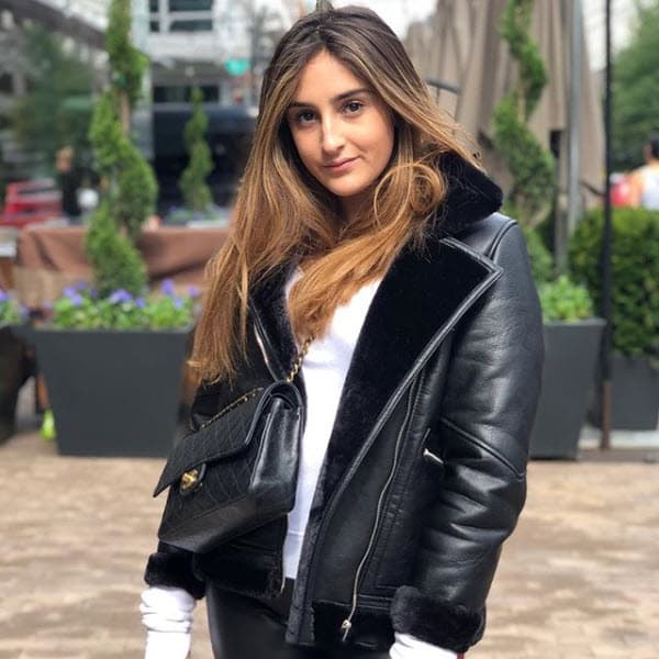 Mia posó para la cámara de Raúl y ya comienza a reflejar su madurez.