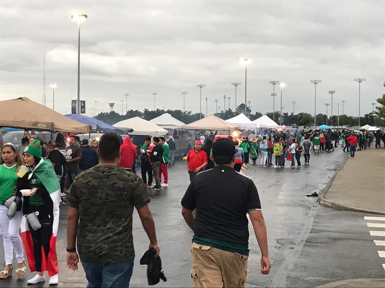Así se encuentra el ambiente en el MetLife Stadium para el ¡Choque de Gigantes!