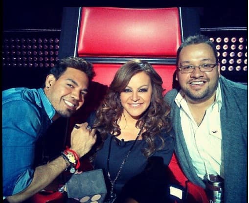 La madrugada del 9 de diciembre Jenni abordó un jet, acompañada de su equipo de trabajo, que la llevaría al aeropuerto de Toluca, Estado de México. Jenni quería llegar a tiempo para cumplir con el compromiso que tenía con 'La voz México' pero poco después del despegue, el avión desapareció del radar de la torre de control.