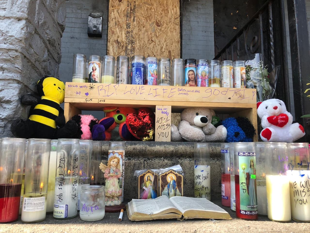 Autoridades identifican a familia puertorriqueña que murió en un incendio residencial en Kensington