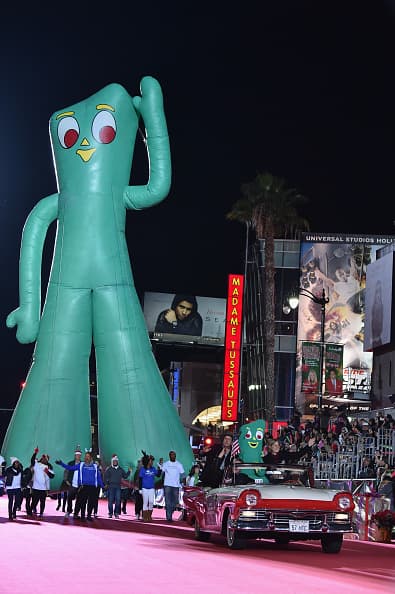 Miles se dieron cita para festejar el tradicional Hollywood Christmas Parade que este año celebró 84 años de alegría navideña.