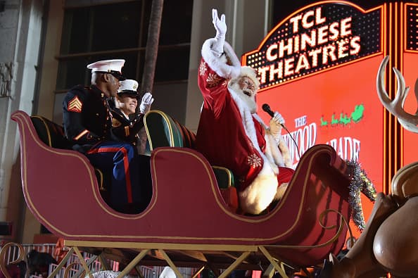 Miles se dieron cita para festejar el tradicional Hollywood Christmas Parade que este año celebró 84 años de alegría navideña.