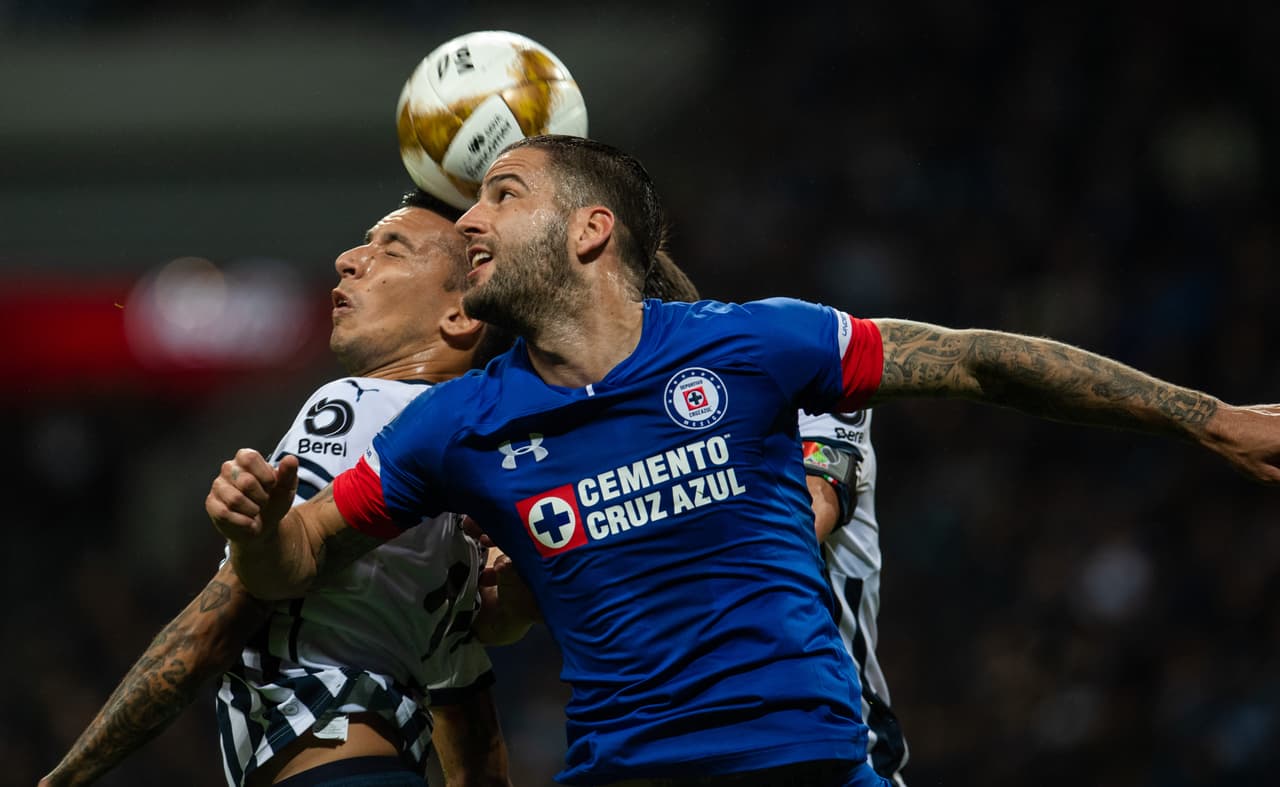 <b>Édgar Méndez: 3.</b> El volante español estuvo muy lejos de su mejor nivel y salió de cambio molesto por su accionar. No sería raro que perdiera la titularidad. (Mexsport)