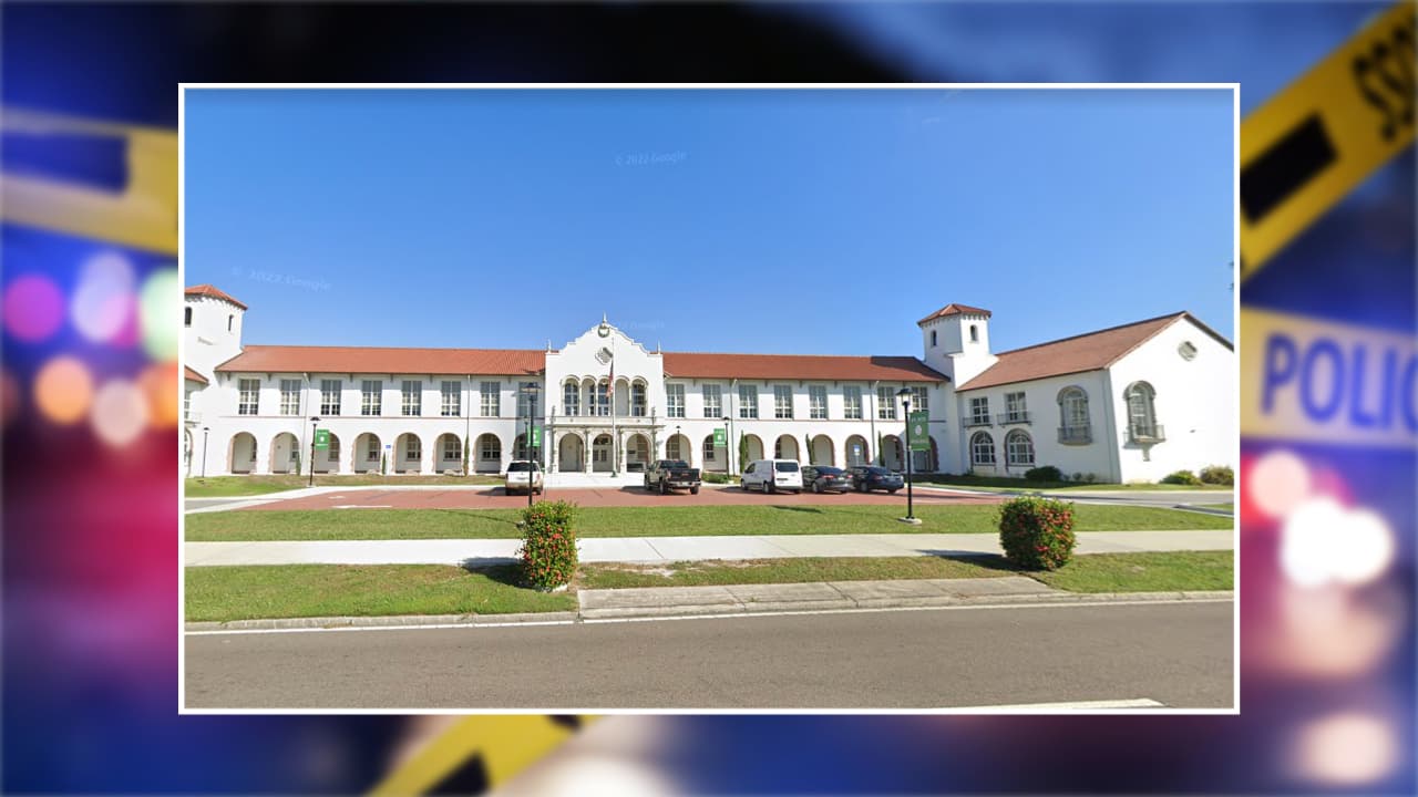 Sorprenden a adolescente con arma de fuego en la Secundaria St. Petersburg