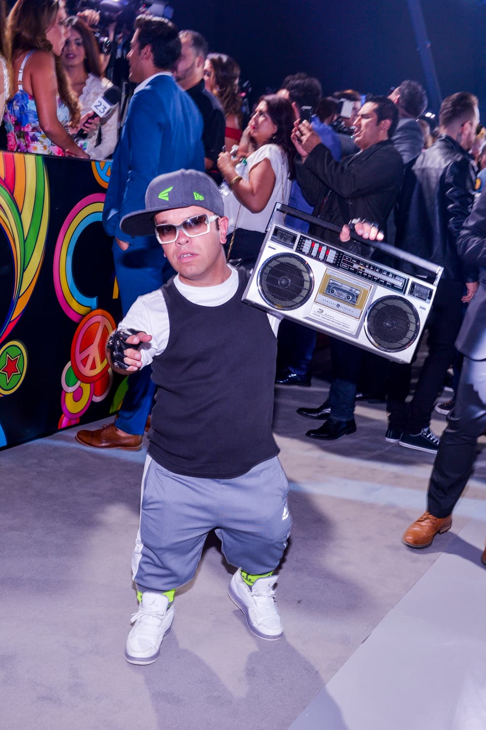 Carlitos tuvo el mejor look de la noche, ¿qué opinas?