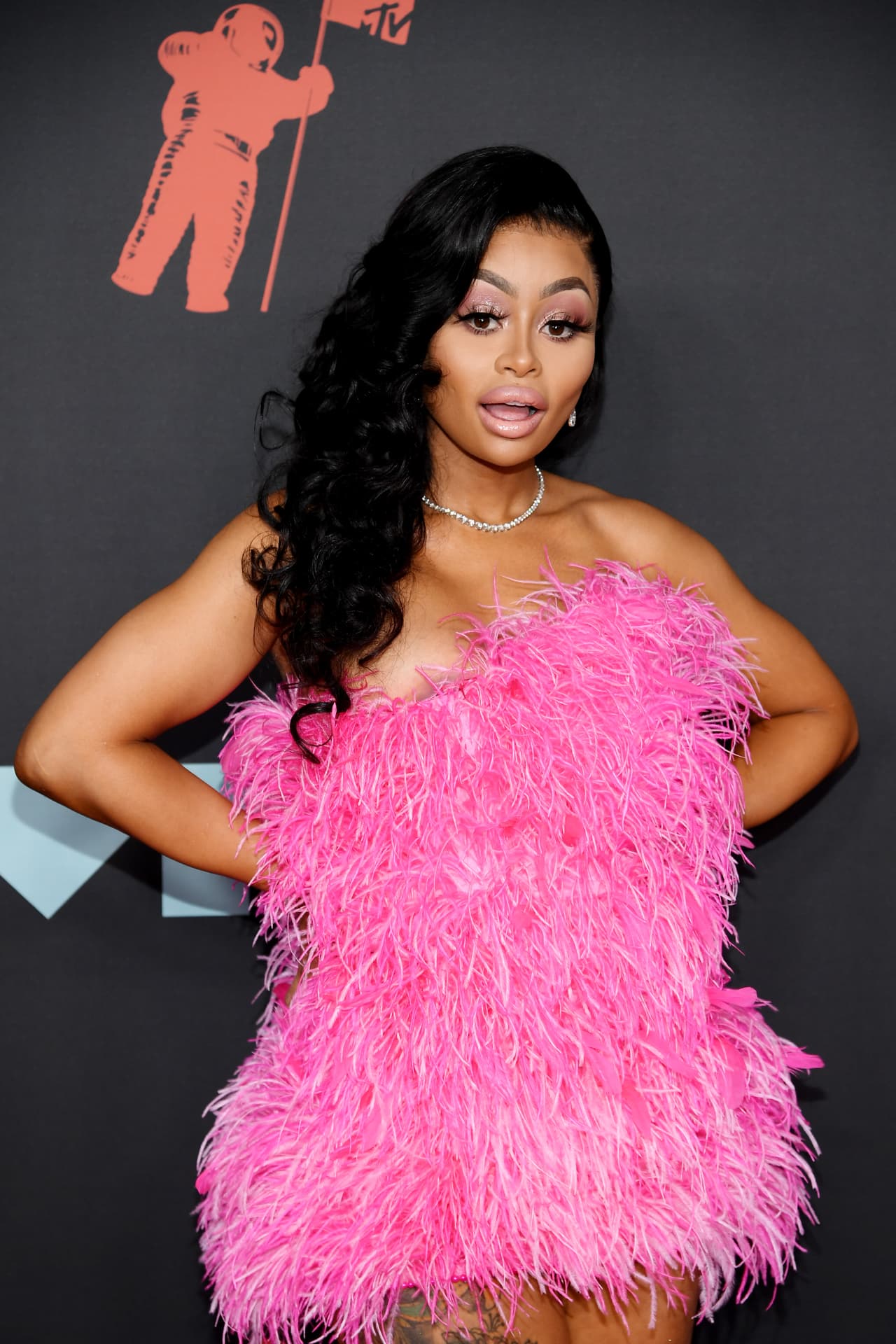 Aparentemente, Blac Chyna usó el mismo vestido de plumas rosas que había lucido Kylie Jenner en su cumpleaños.