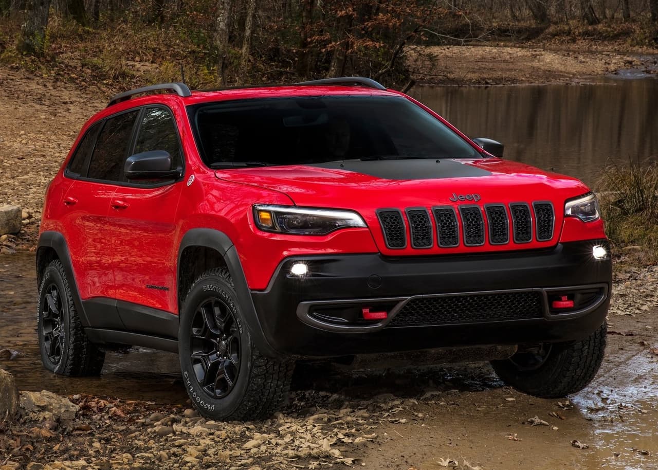 <h3 class="cms-H3-H3"><b>21. Jeep Cherokee</b></h3>
<br>
<ul>
 <li><b>Menciones semanales en Twitter:</b> 1,536</li>
 <li><b>Total de menciones en Instagram:</b> 793,201</li>
 <li><b>Total de publicaciones en Reddit:</b> 6,670</li>
 <li><b>Puntaje de popularidad:</b> 2.69</li>
</ul>
