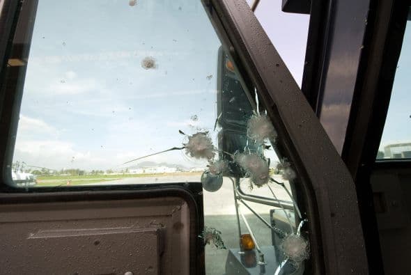 Esta organización tiene una fuerte rivalidad con el grupo de Los Zetas y el Cártel de Juárez. Por otra parte, tiene un pacto con el Cártel de Tijuana de los Arellano para transportar drogas por la frontera de Tijuana. Por esta razón, se presentan diversos enfrentamientos entre las bandas rivales.