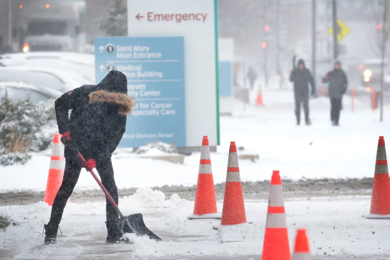 Regresa el tiempo invernal a Chicago esta semana con una tormenta de nieve y temperaturas de hasta un solo dígito 
