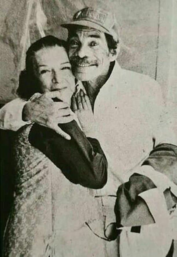 Además de recordar los grandes momentos que vivieron a su lado, en donde su peculiar sentido del humor era su principal característica, también los fans conocerán cómo fueron los instantes previos a su muerte.