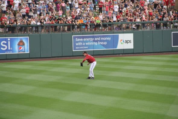 ¡El famoso comediante Will Ferrell se lució jugando con 10 equipos diferentes de la MLB  en cinco partidos del Spring Training en un solo día! Mientras los fans le hacían porras al comediante, éste les hacía bromas desde la cancha. Su hazaña fue grabada para una producción televisiva que será transmitida por HBO a finales de año.