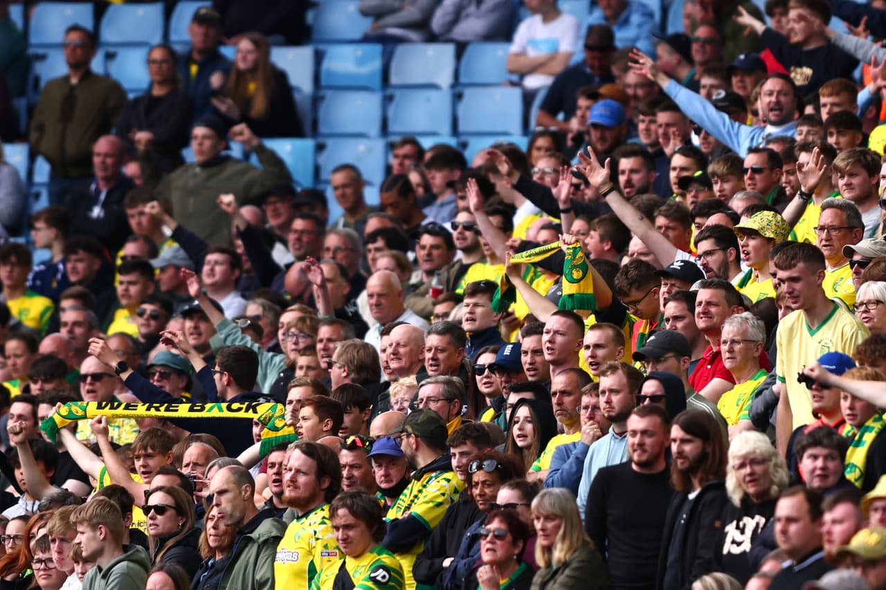 Norwich City descendió a la segunda división tras perder 2-0 contra el Aston Villa en la Jornada 35.