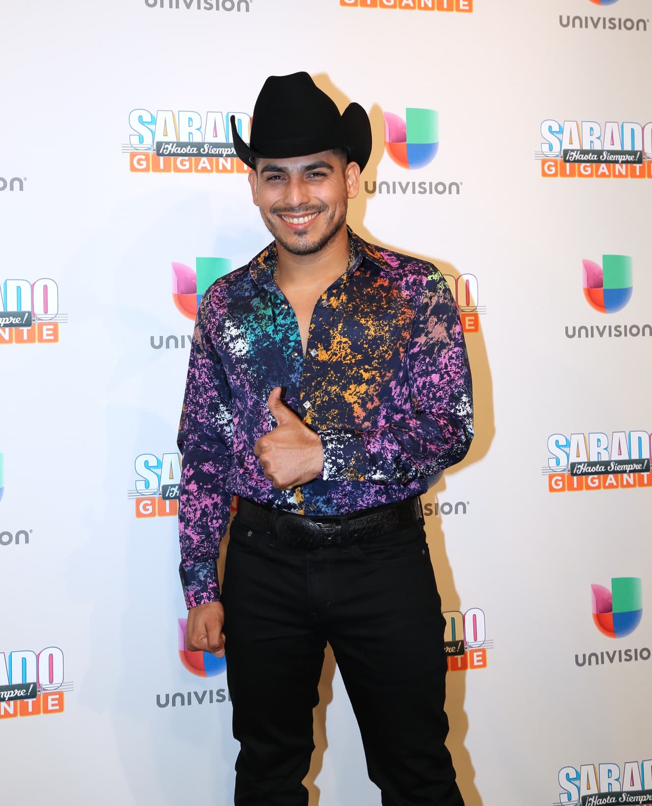 <b><a href="http://www.univision.com/temas/espinoza-paz">Espinoza Paz</a></b> es pieza clave de la música regional mexicana, pues en los últimos años sus canciones han sonado fuerte en México y en el mercado latino de Estados Unidos, pues ha ganado 5 discos de oro y 3 discos de platino.