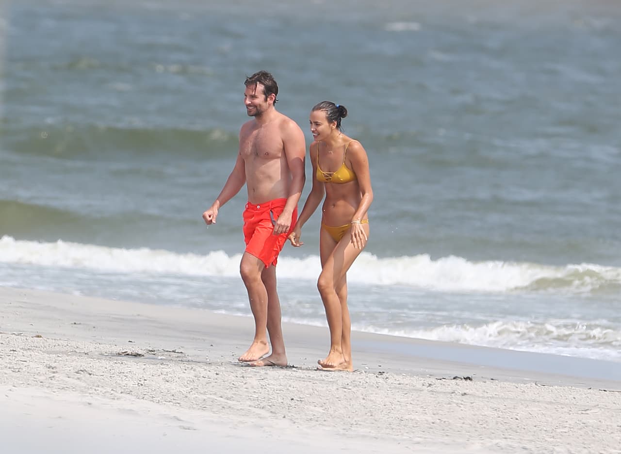 Después de un buen chapuzón salieron del mar.