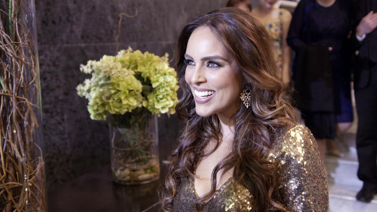 <b><a href="http://www.univision.com/temas/sara-corrales">Sara Corrales</a></b> llegó a la telenovela para dar vida a la verdadera 
<b><a href="http://www.univision.com/novelas/la-doble-vida-de-estela-carrillo/ariadne-diaz-es-estela-carrillo-en-la-doble-vida-de-estela-carrillo">Estela Carrillo</a></b>, quien ha puesto a todos de cabeza con los secretos que ha sacado a la luz.