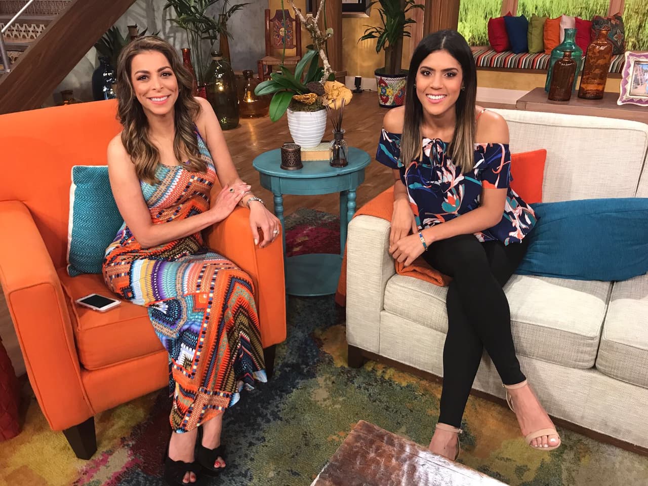 También le dimos la bienvenida a Lourdes Stephen, ella regresó lista para hablar Sin Rollo.