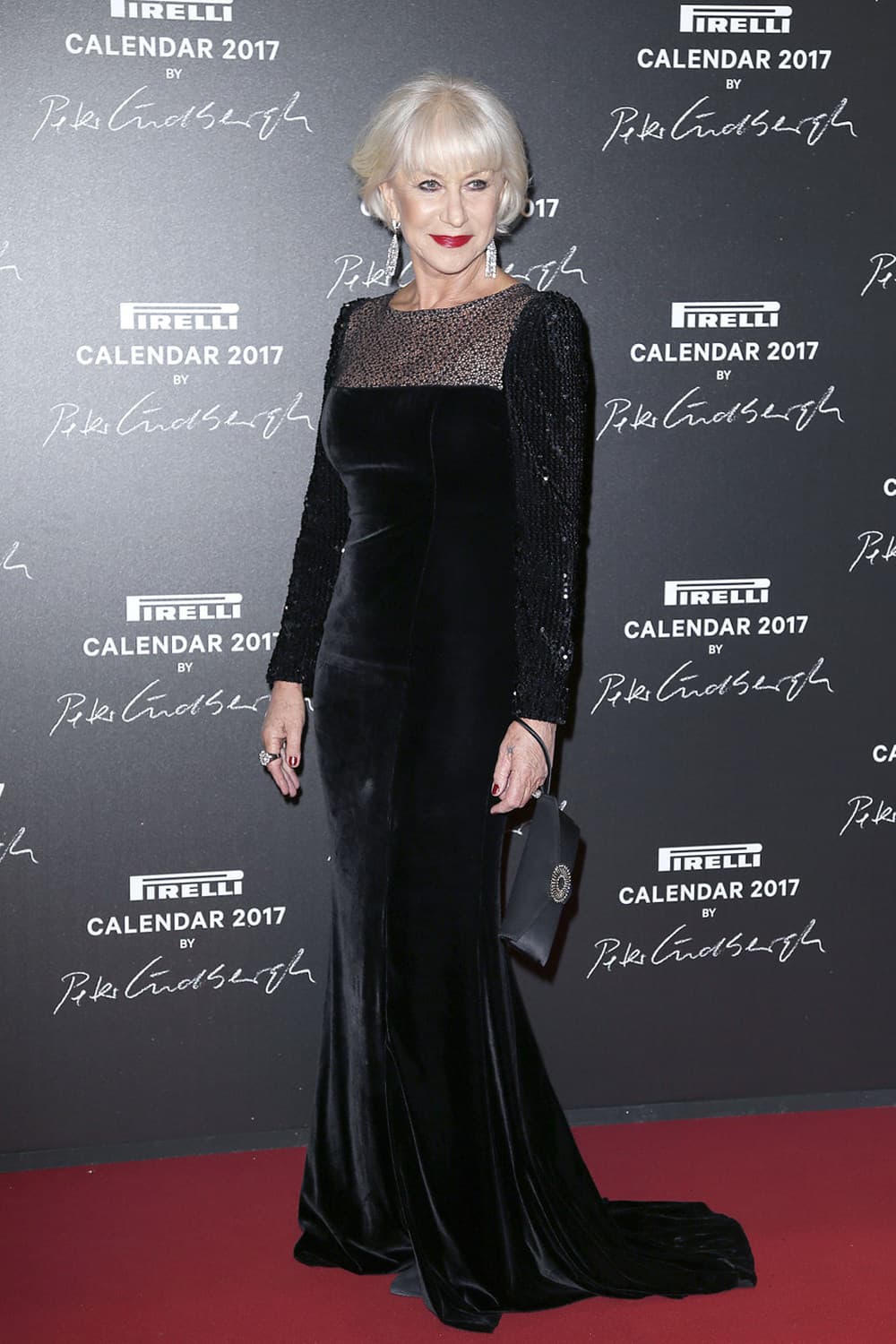 Es una auténtica reina: Helen Mirren (1948) -protagonista de 'The Queen'- luce la misma figura fabulosa que hace cuarenta años y además tiene un carisma formidable.