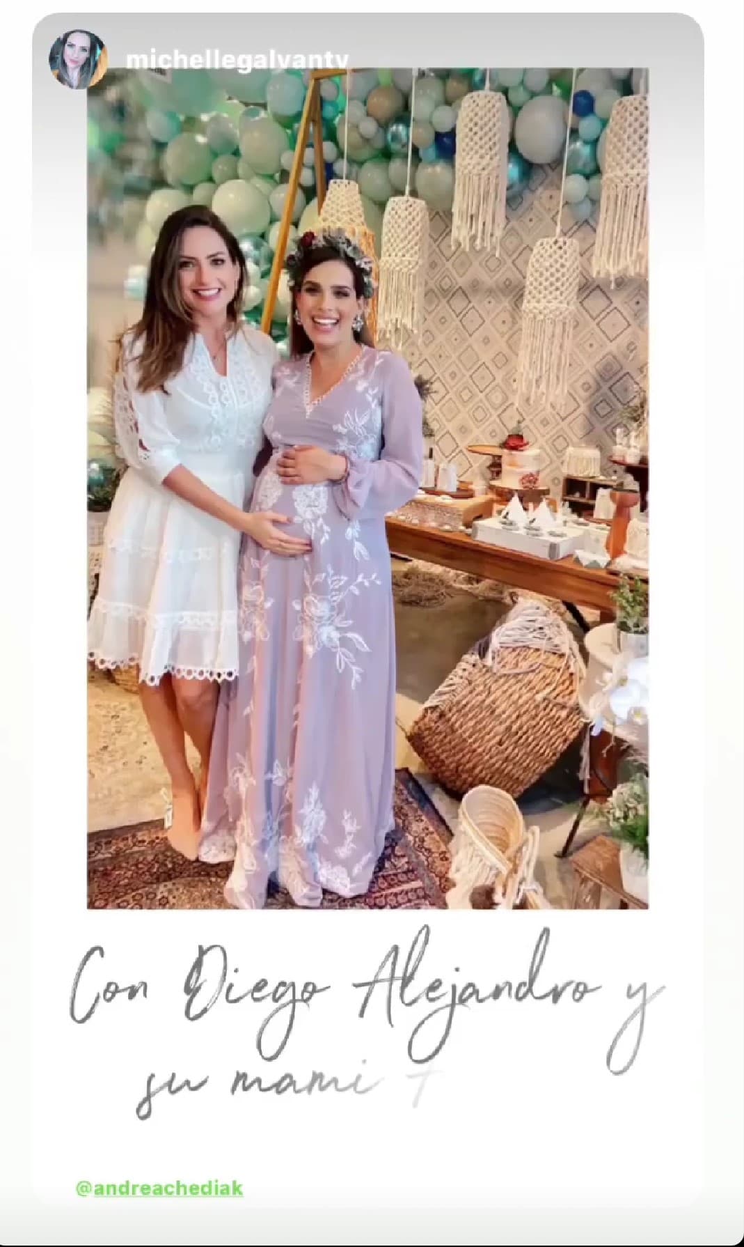 Michelle Galván no se perdió la oportunidad de felicitarla por la dulce espera.