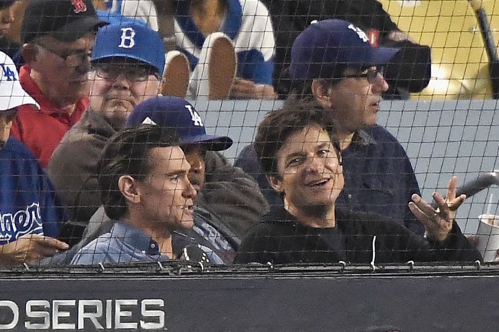 Billy Crudup estuvo con Jason Bateman para apoyar a Dodgers, que al final se quedó con la tristeza.