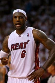 LeBron James sería agente libre