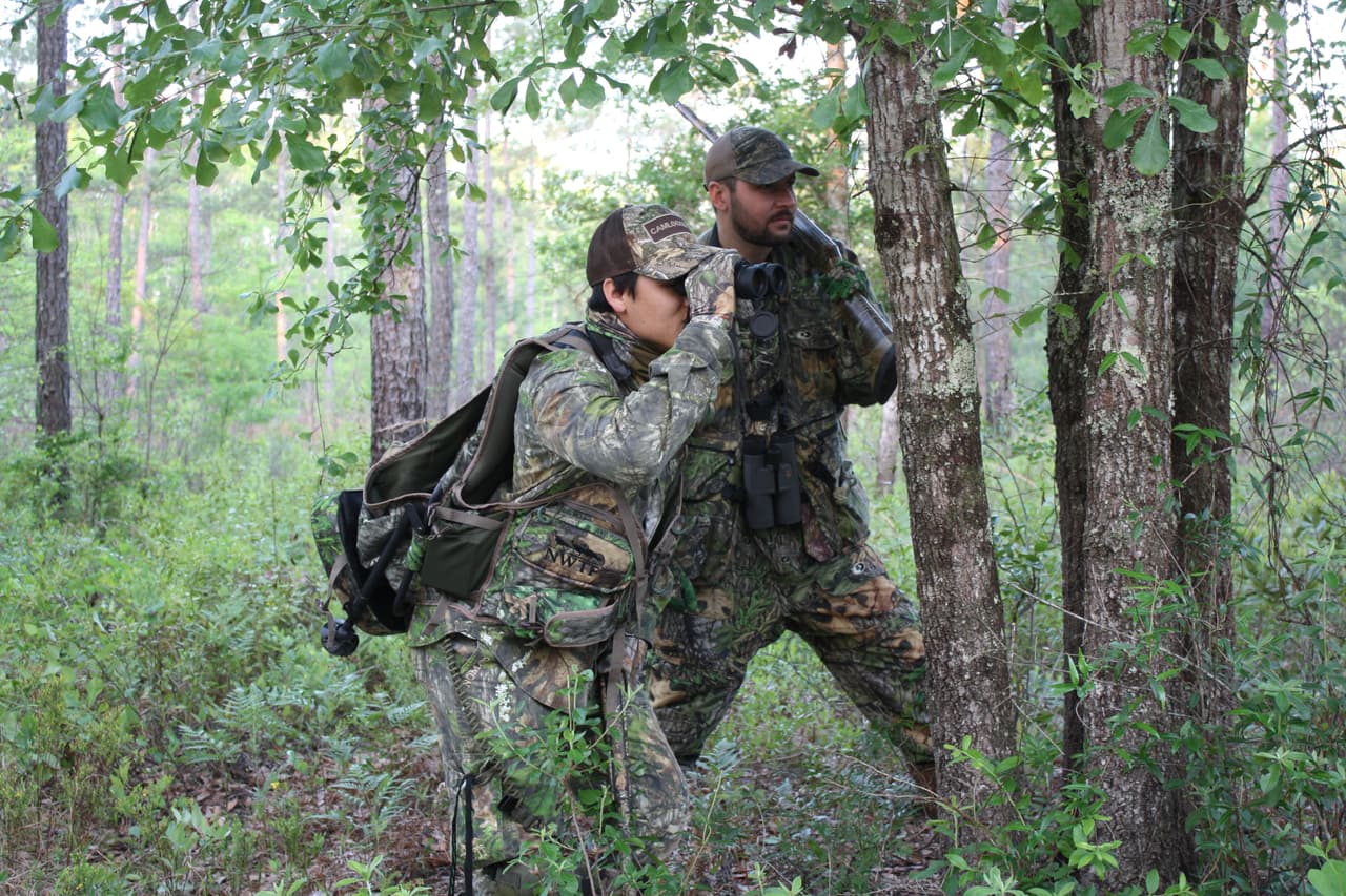 "La caza de pavos en Florida es una oportunidad de experimentar el aire libre de una manera realmente especial", dijo Buddy Welch, coordinador del programa de pavos salvajes de la FWC.
<br>